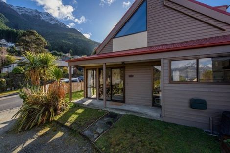 Photo of property in 25d Williams Street, Sunshine Bay, Queenstown, 9300