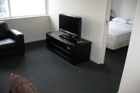 Photo of property in Terrace Tower Apartments, 4a/126 The Terrace, Wellington Central, Wellington, 6011