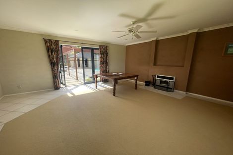 Photo of property in 9 Broadwood Rise, Kumeu, 0892
