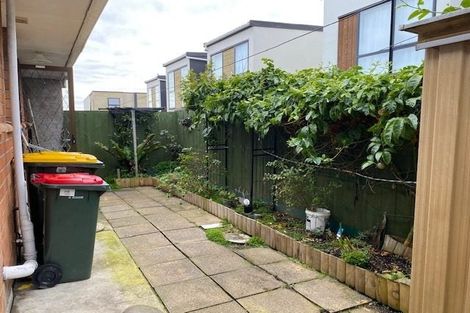 Photo of property in 2/8 Fraser Road, Papatoetoe, Auckland, 2025