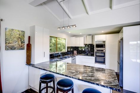 Photo of property in 4 Bracken Street, Hospital Hill, Napier, 4110