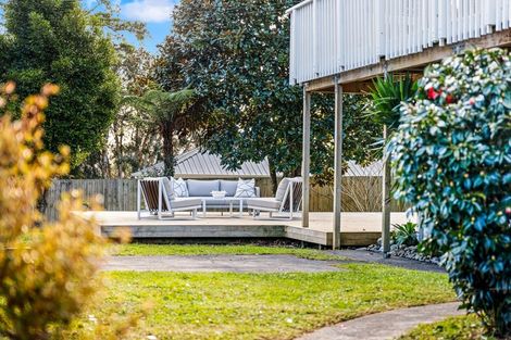 Photo of property in 18 Outlook Road, Greenhithe, Auckland, 0632