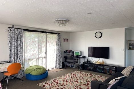 Photo of property in 2/115 Boundary Road, Clover Park, Auckland, 2019