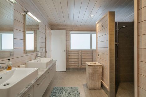 Photo of property in 135 Captain Cook Road, Cooks Beach, Whitianga, 3591