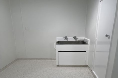 Photo of property in 2/5 Beach Street, Fitzroy, New Plymouth, 4312