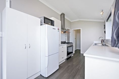 Photo of property in 37 Cross Street, Coalgate, 7673