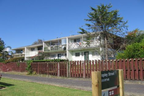 Photo of property in 4/23 Copley Street, New Lynn, Auckland, 0600