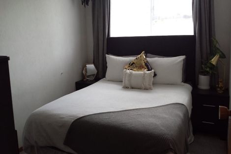 Photo of property in 15 Hewlett Road, Massey, Auckland, 0614