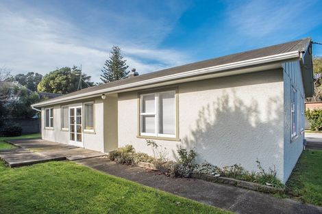 Photo of property in 3 Sunny Glen, Waikanae, 5036