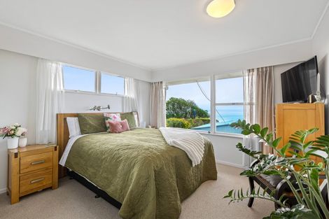 Photo of property in 278 Whangaparaoa Road, Red Beach, 0932