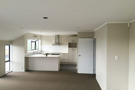 Photo of property in 1/13 Naviti Place, Browns Bay, Auckland, 0630