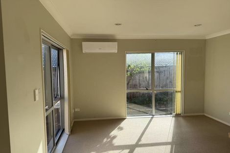 Photo of property in 29 Toledo Avenue, Henderson, Auckland, 0612