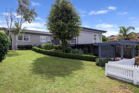 Photo of property in 17 Maugham Drive, Bucklands Beach, Auckland, 2014