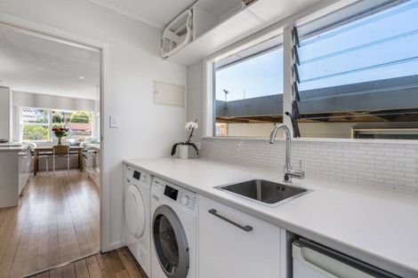 Photo of property in 1/24a Wolsley Avenue, Milford, Auckland, 0620