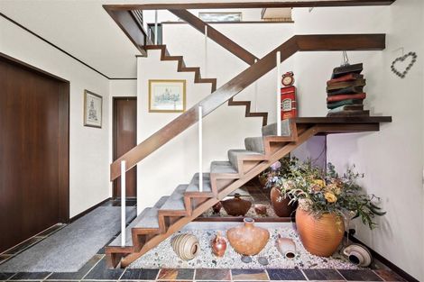 Photo of property in 2 Exeter Place, Tihiotonga, Rotorua, 3015