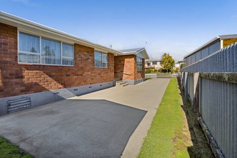 Photo of property in 14 Kauri Street, Merrilands, New Plymouth, 4312