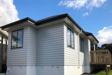 Photo of property in 37 Nile Road, Kelston, Auckland, 0602