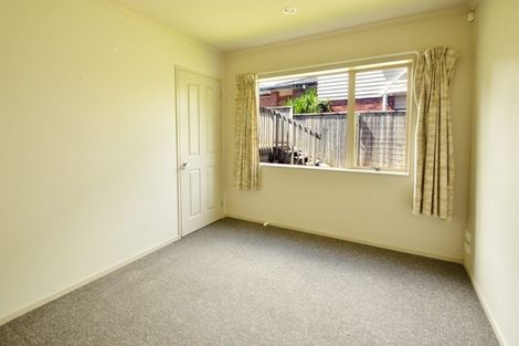 Photo of property in 64a Peverill Crescent, Papatoetoe, Auckland, 2025