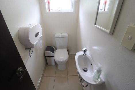 Photo of property in 1/37 Shanaway Rise, Hillcrest, Auckland, 0627