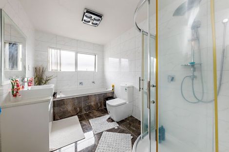 Photo of property in 4 Cahir Place, Flat Bush, Auckland, 2019