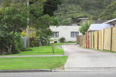 Photo of property in 23 Tawhai Street, Stokes Valley, Lower Hutt, 5019