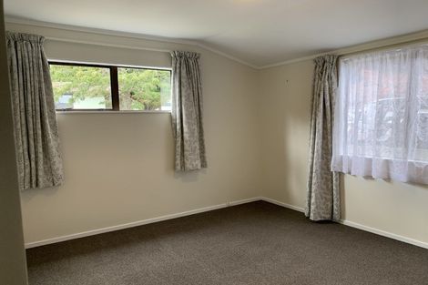 Photo of property in 92b Kamahi Street, Stokes Valley, Lower Hutt, 5019