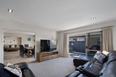 Photo of property in 32 Tomika Crescent, Papamoa Beach, Papamoa, 3118