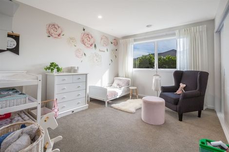 Photo of property in 14 Ken Douglas Drive, Aotea, Porirua, 5024