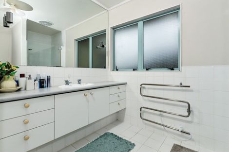 Photo of property in 10a Ashley Street, St Andrews, Hamilton, 3200