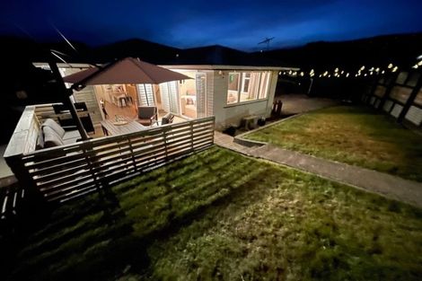 Photo of property in 70 Champion Street, Cannons Creek, Porirua, 5024