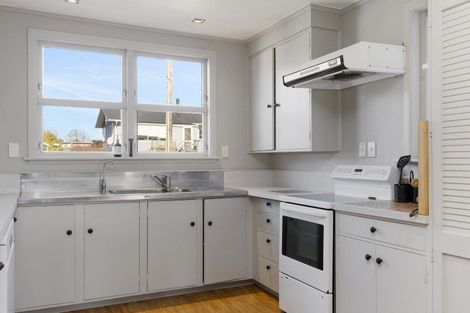 Photo of property in 6 Kohatu Parade, Wharewaka, Taupo, 3330