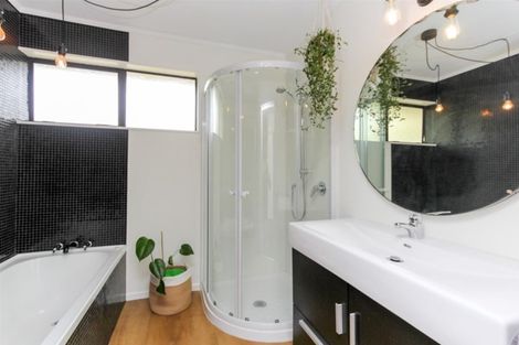 Photo of property in 9 Rossiter Crescent, Lynmouth, New Plymouth, 4310