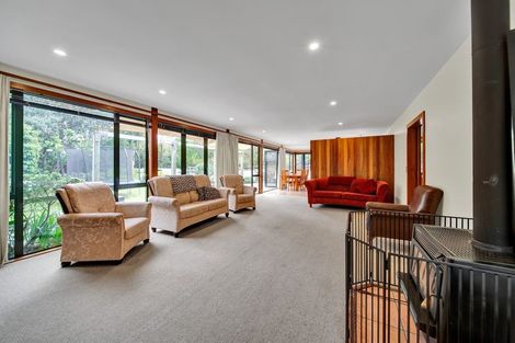 Photo of property in 2 Victoria Road, Omata, New Plymouth, 4374