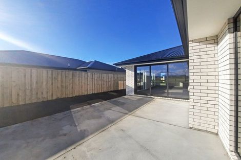 Photo of property in 27 Mehrtens Crescent, Woodend, 7691