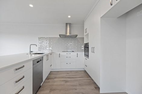 Photo of property in 180 Castlewold Drive, Bethlehem, Tauranga, 3110