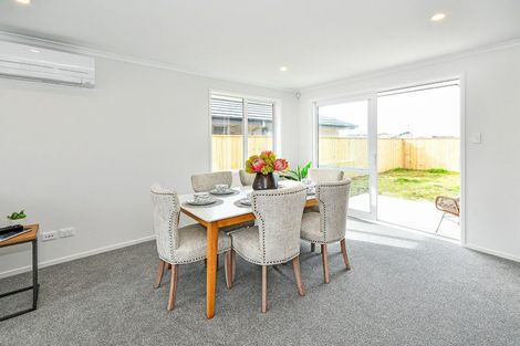 Photo of property in 10 Uatoto Road, Clarks Beach, 2122