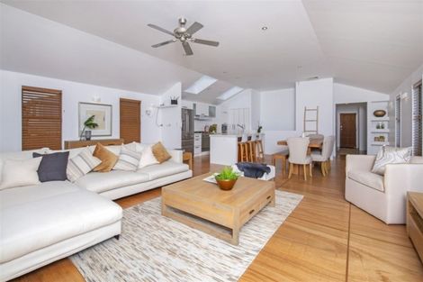 Photo of property in 351 Bucklands Beach Road, Bucklands Beach, Auckland, 2012