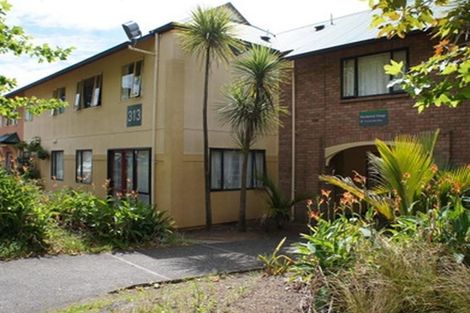 Photo of property in 3/125 Carrington Road, Point Chevalier, Auckland, 1025