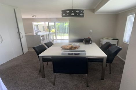 Photo of property in 22 Sturges Road, Henderson, Auckland, 0612