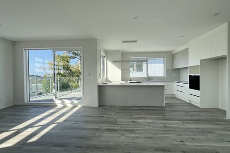 Photo of property in 319b East Coast Road, Mairangi Bay, Auckland, 0630