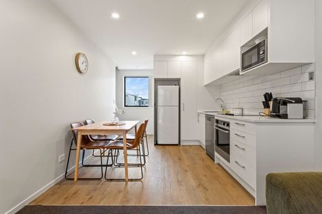 Photo of property in 5/3234 Great North Road, New Lynn, Auckland, 0600