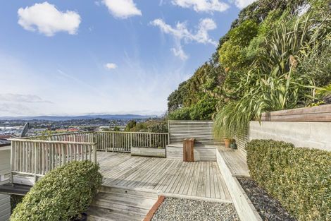 Photo of property in 118 Sutherland Road, Melrose, Wellington, 6023