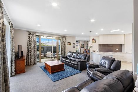 Photo of property in 14 Anglem Way, Northwood, Christchurch, 8051