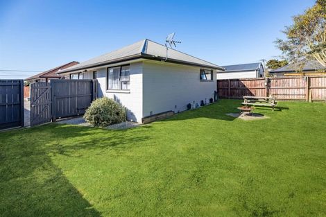 Photo of property in 2/109 Gayhurst Road, Dallington, Christchurch, 8061