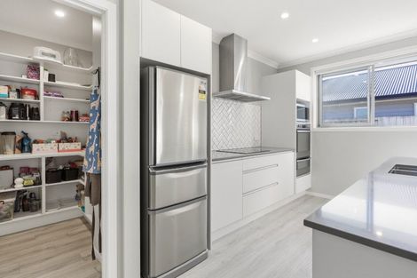 Photo of property in 6 Cassinia Close, Papamoa Beach, Papamoa, 3118