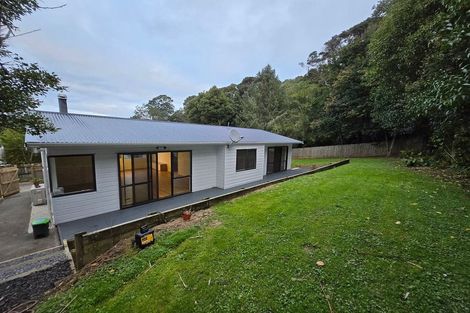 Photo of property in 2/26 Fernlea Rise, Bayview, Auckland, 0629