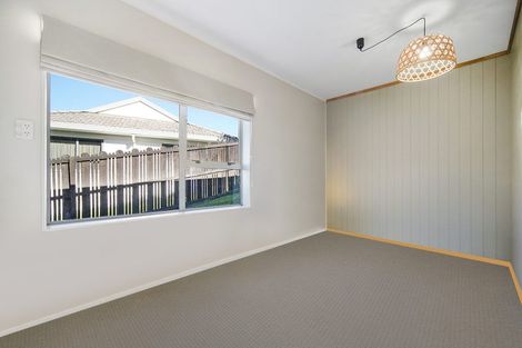 Photo of property in 21 Ian Sage Avenue, Torbay, Auckland, 0630