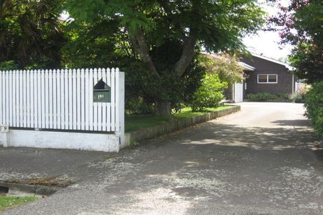 Photo of property in 12 Cambridge Street, Pahiatua, 4910