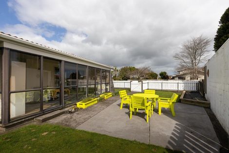 Photo of property in 72 Manu Crescent, Upper Vogeltown, New Plymouth, 4310