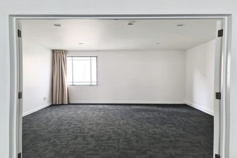 Photo of property in St James Courts, 3/77 Gloucester Street, Christchurch Central, Christchurch, 8013